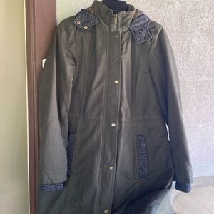 Women’s coat by Apt 9